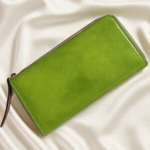 Margaret Howell Idea Green Leather Long Wallet – L-Zip Minimalist Designer Purse